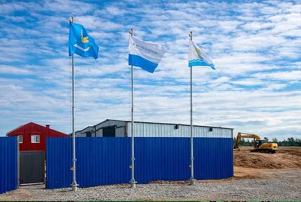 Флагштоки ФЛТ-5. <br />
ФАУ «РосКапСтрой», г. Москва.